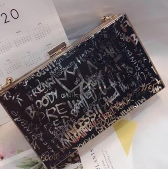 Purses - Picture 2 of 8